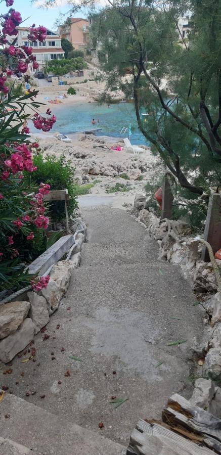 Apartments Luka Sevid Εξωτερικό φωτογραφία