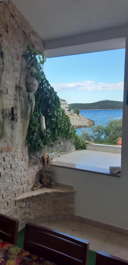 Apartments Luka Sevid Εξωτερικό φωτογραφία