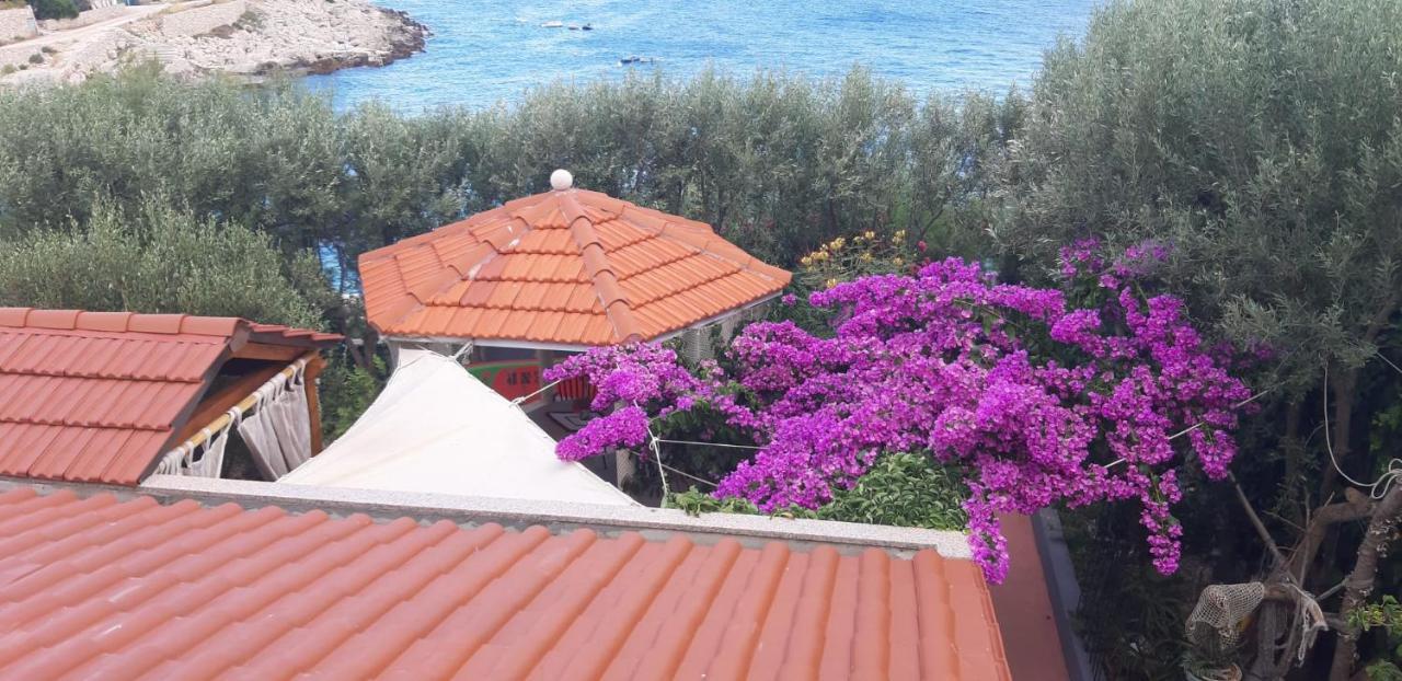 Apartments Luka Sevid Εξωτερικό φωτογραφία
