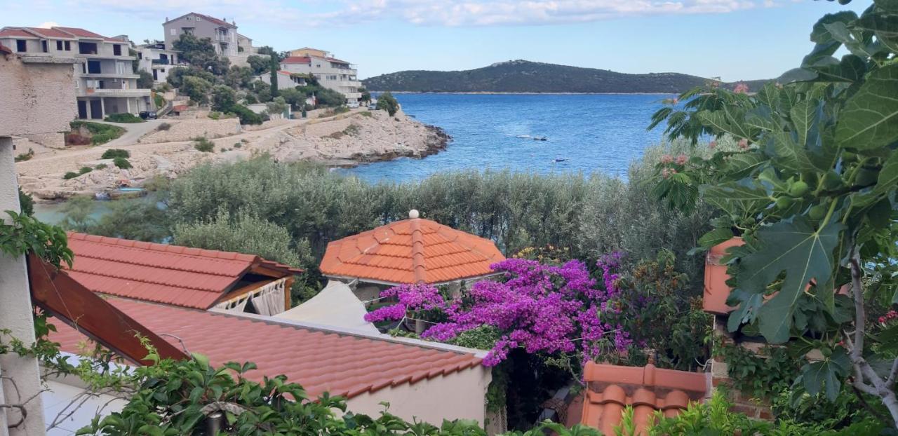 Apartments Luka Sevid Εξωτερικό φωτογραφία