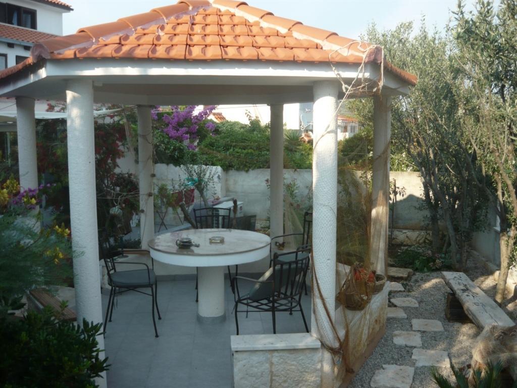 Apartments Luka Sevid Εξωτερικό φωτογραφία