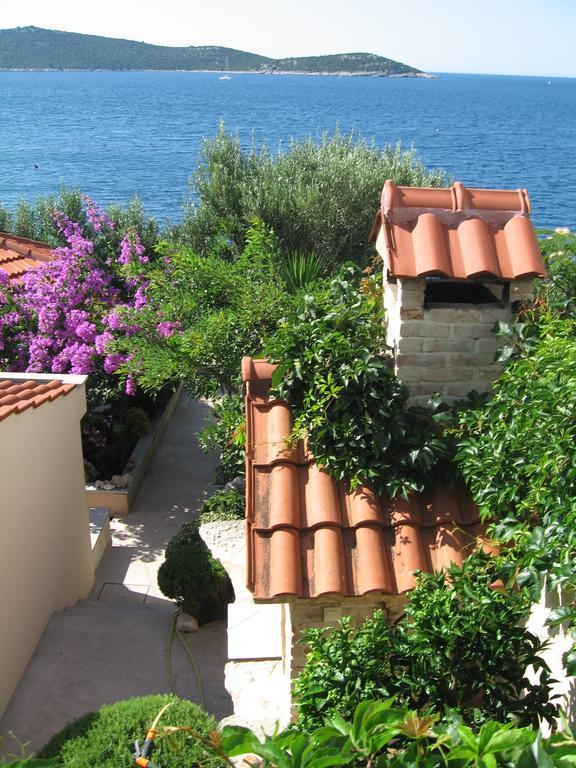 Apartments Luka Sevid Εξωτερικό φωτογραφία